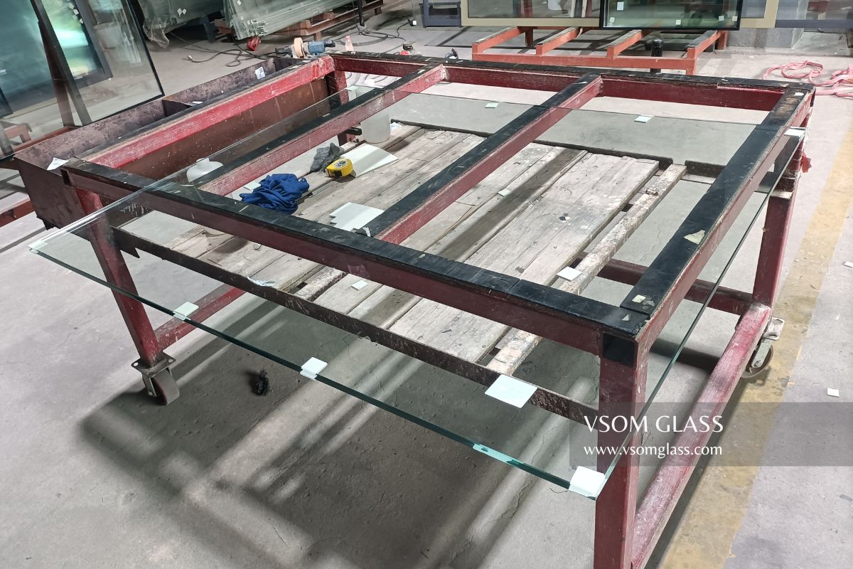 Customized Clear Curved Tempered Glass5 Oceania Railing Project: Successful Delivery of Customized Clear Curved Tempered Glass Solution