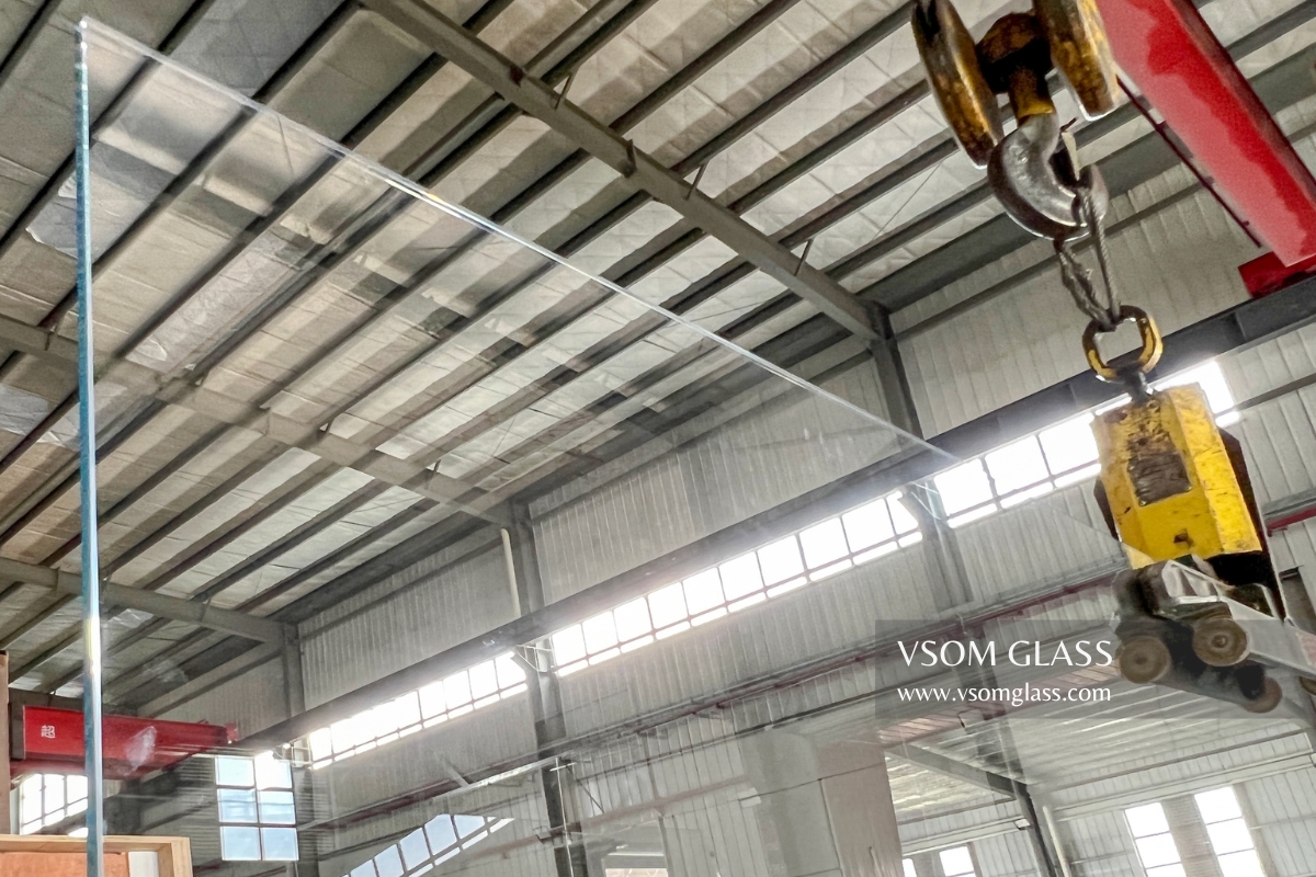 Ultra-Clear Anti-Reflective Tempered Glass Ultra-Clear Anti-Reflective Tempered Glass